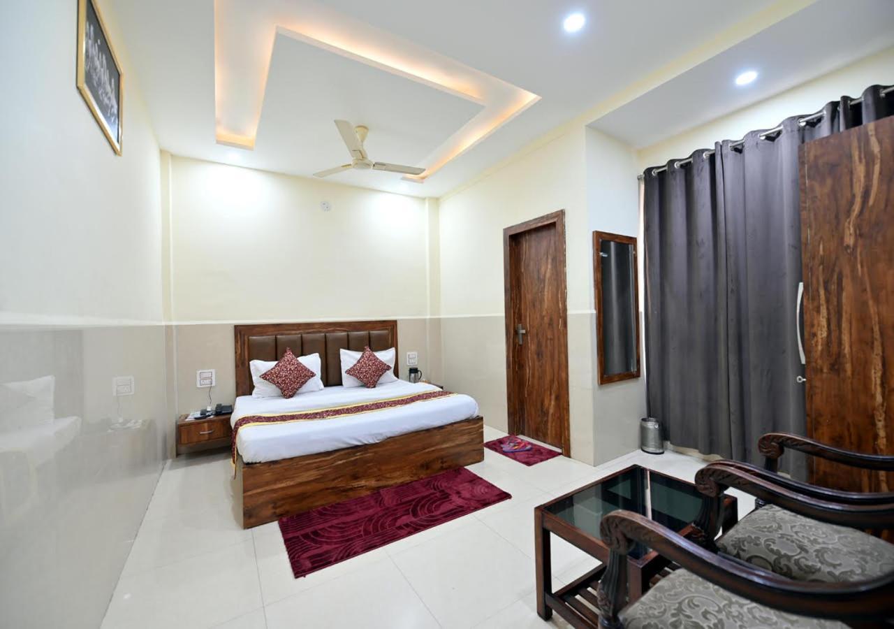 Royal Inn Jammu Exterior foto