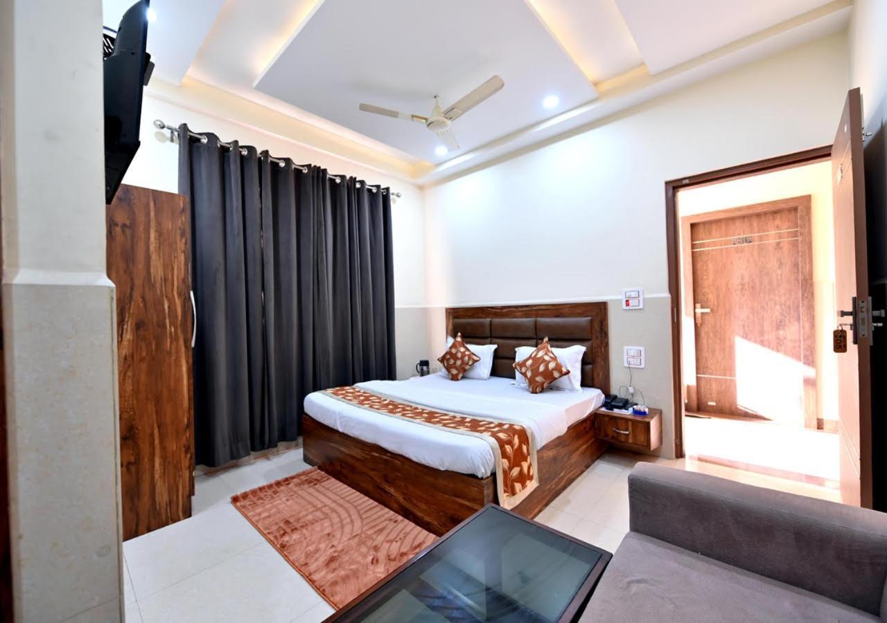 Royal Inn Jammu Exterior foto